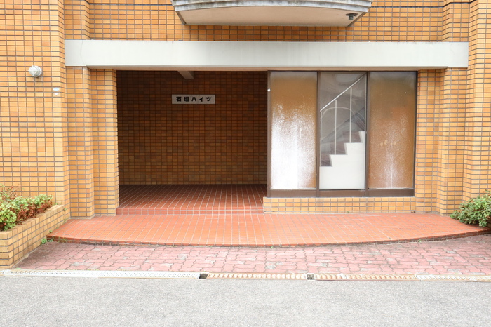 21/29 エントランス