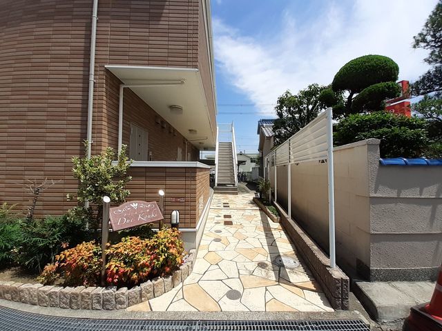 20/22 エントランス