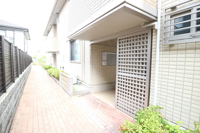 16/21 エントランス