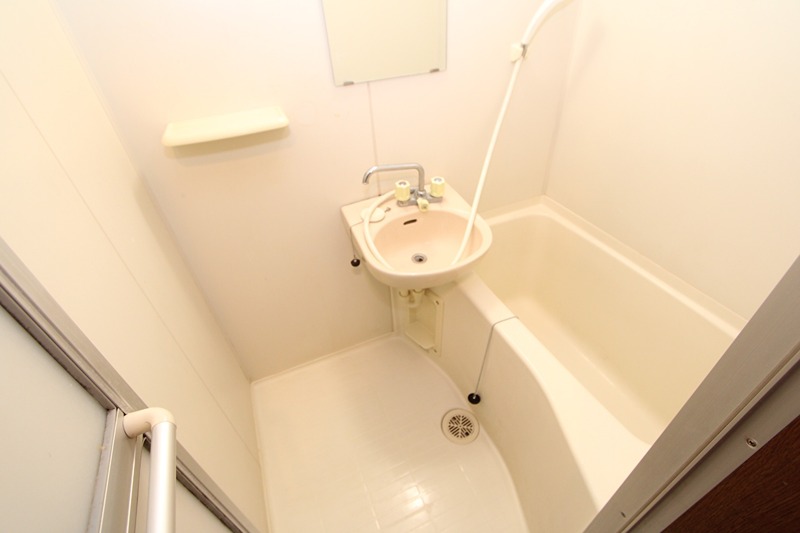 13/24 浴室