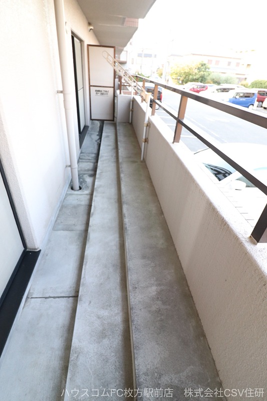 16/23 バルコニー