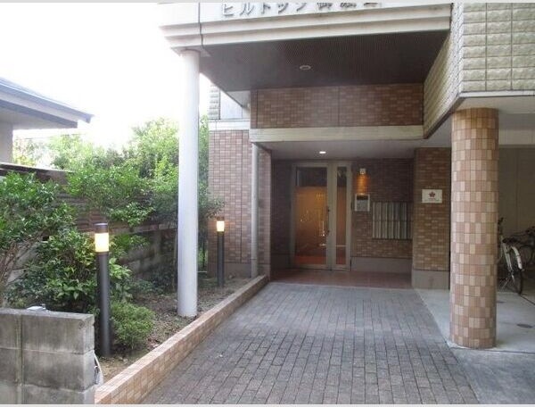 17/22 エントランス