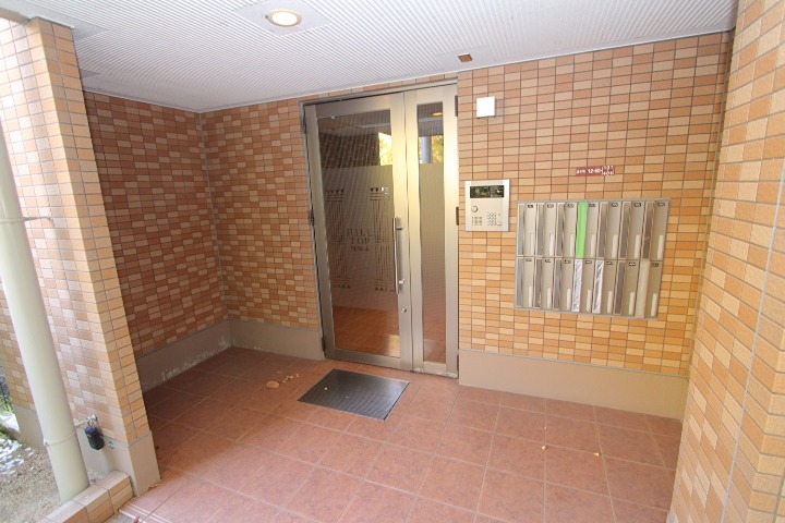 19/22 エントランス