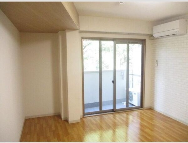 16/22 エントランス