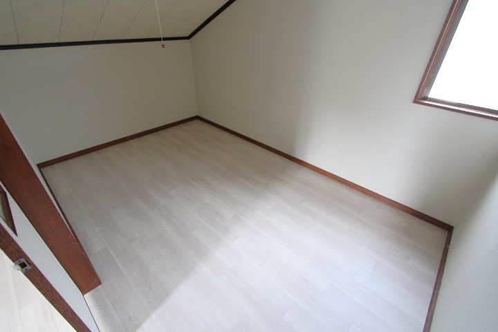 24/27 エントランス