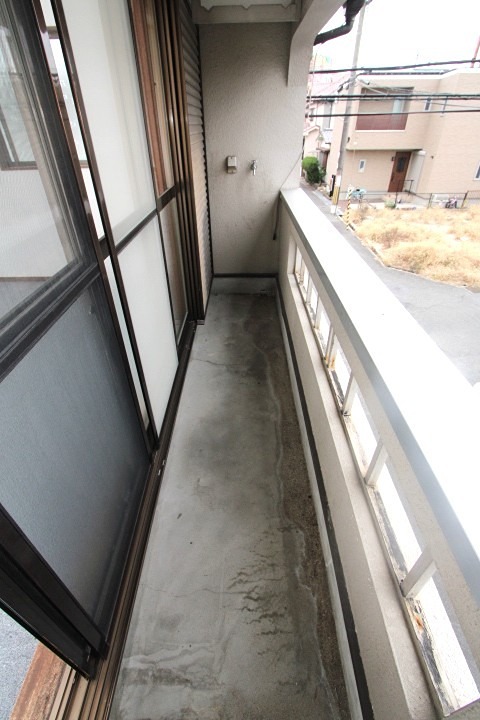 20/27 バルコニー