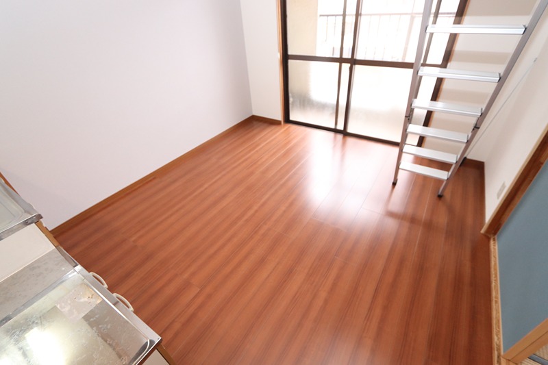 23/28 バルコニー