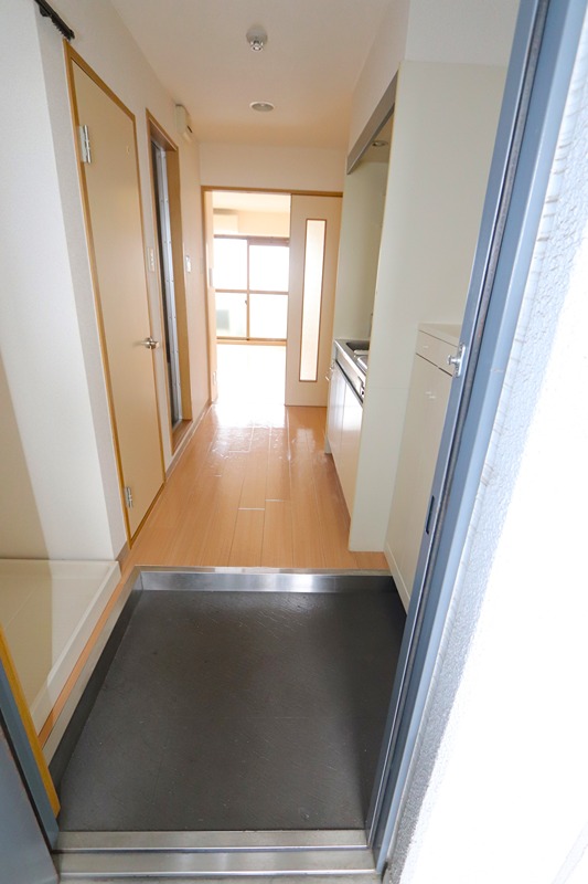 16/18 エントランス