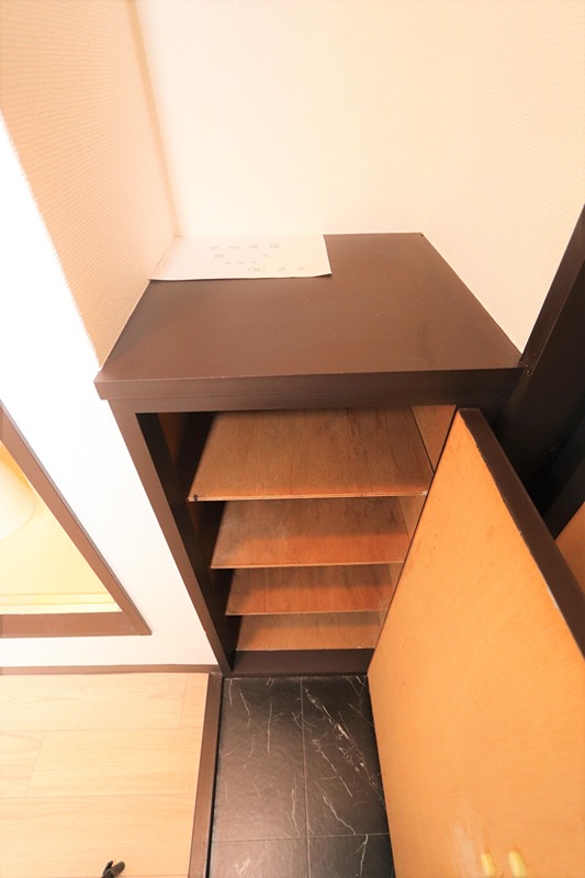 2/4 エントランス