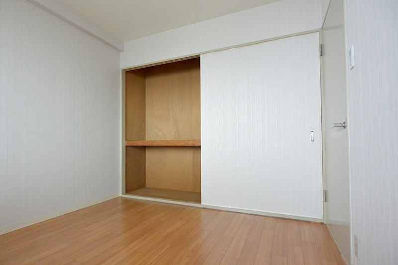 23/25 エントランス