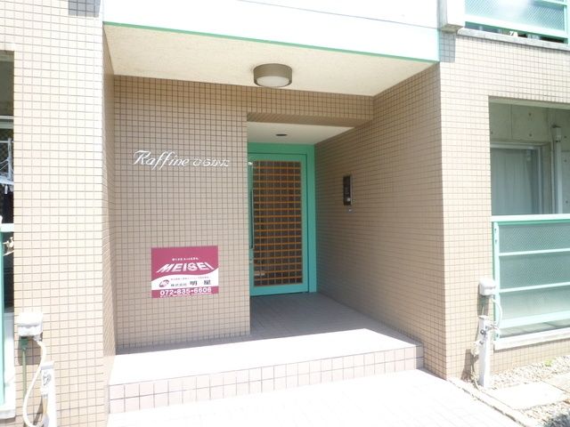 26/30 エントランス