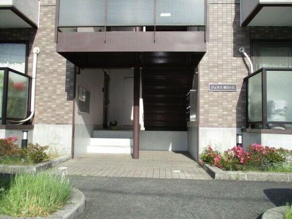 8/10 エントランス