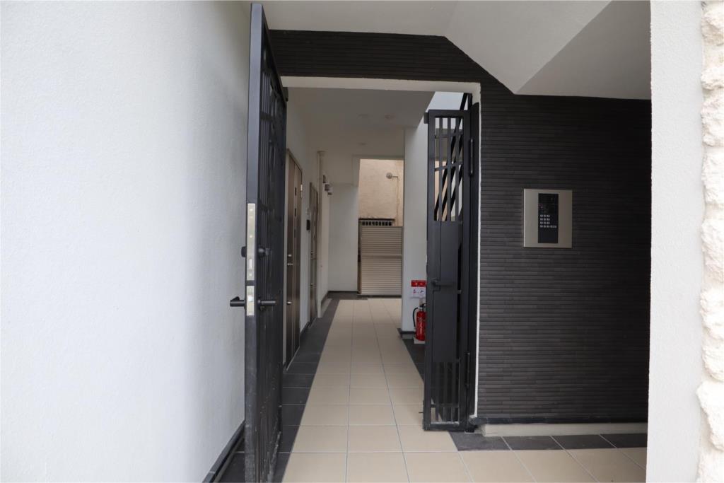 21/24 エントランス