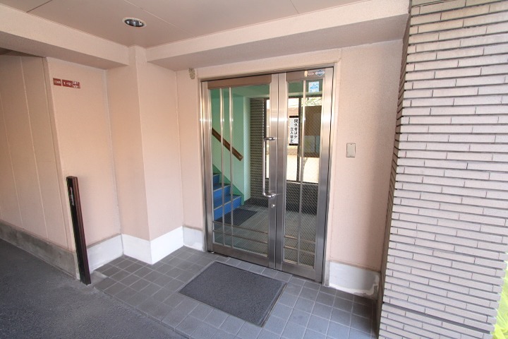 20/22 エントランス