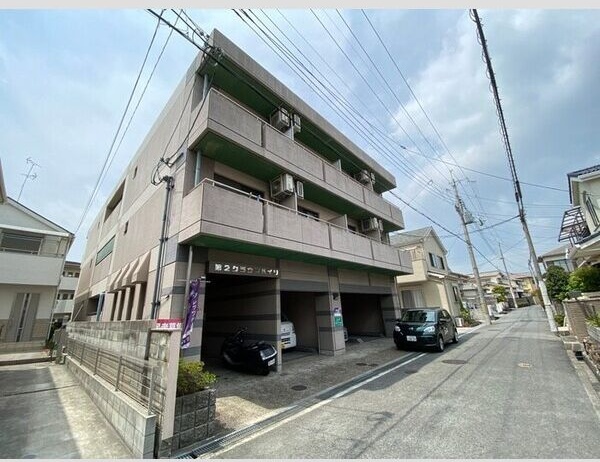 14/17 エントランス