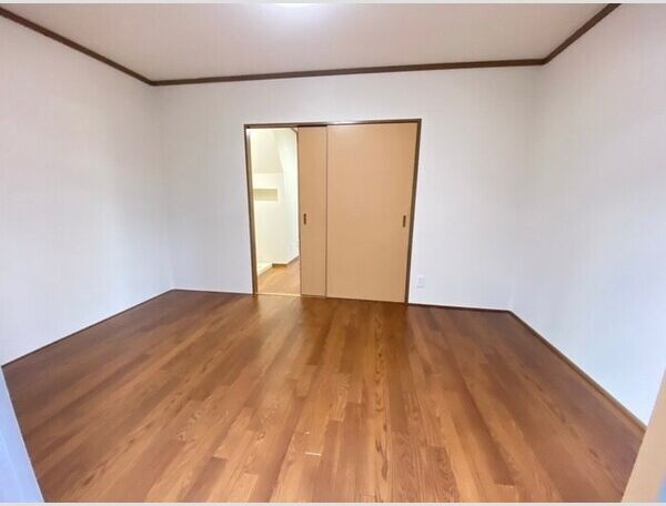 16/18 エントランス