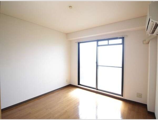 14/18 エントランス