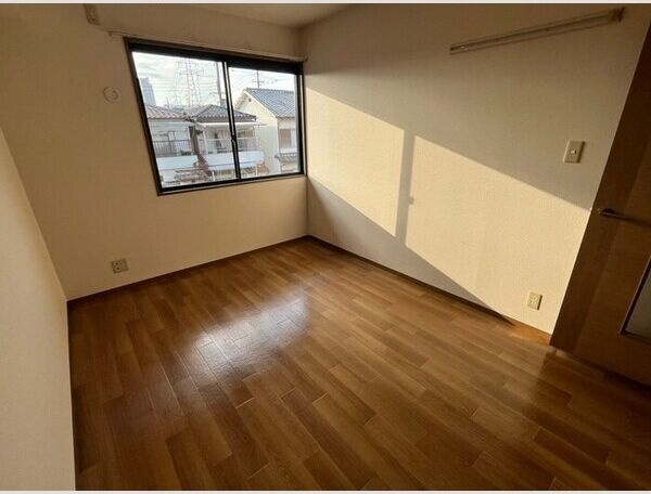 15/19 エントランス