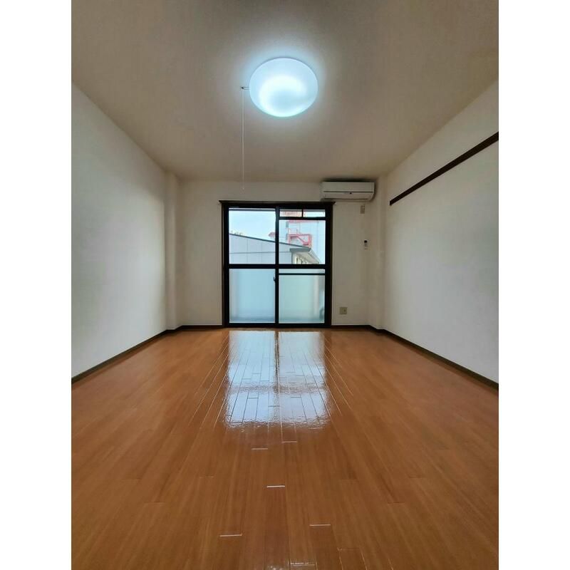 17/19 エントランス