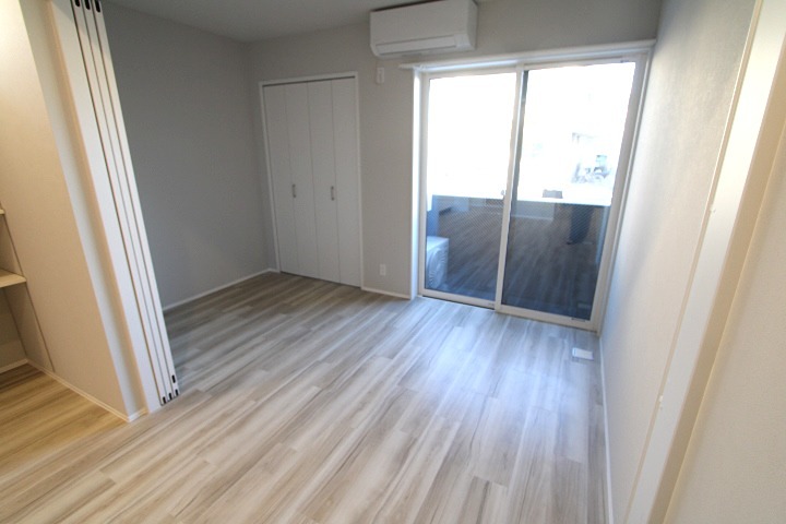 21/23 エントランス