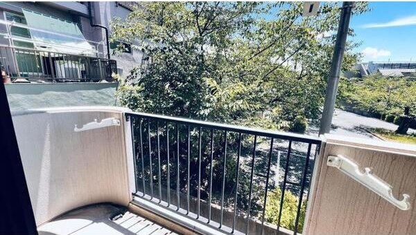 13/21 バルコニー