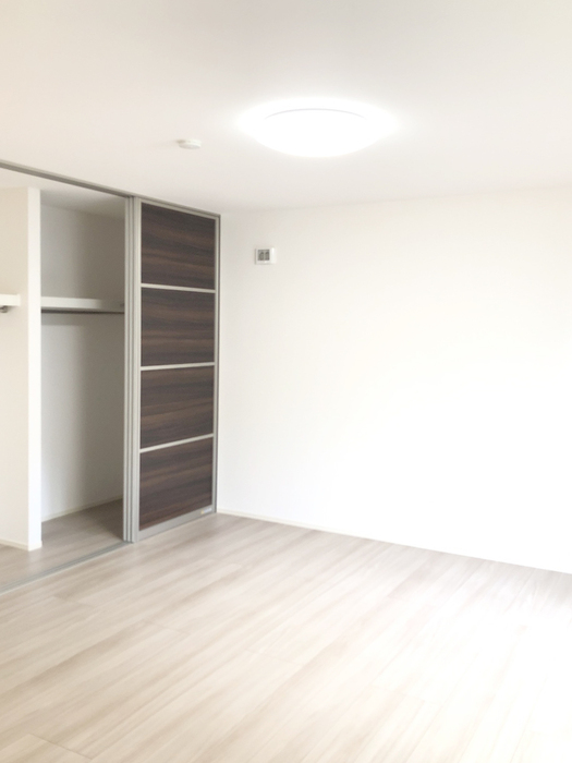 24/30 エントランス