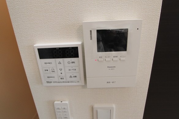 18/21 エントランス