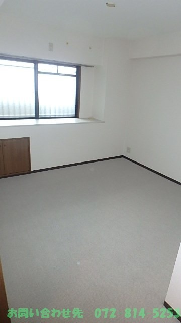 22/30 エントランス