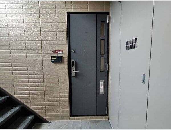 14/18 エントランス