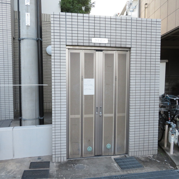 2/5 エントランス