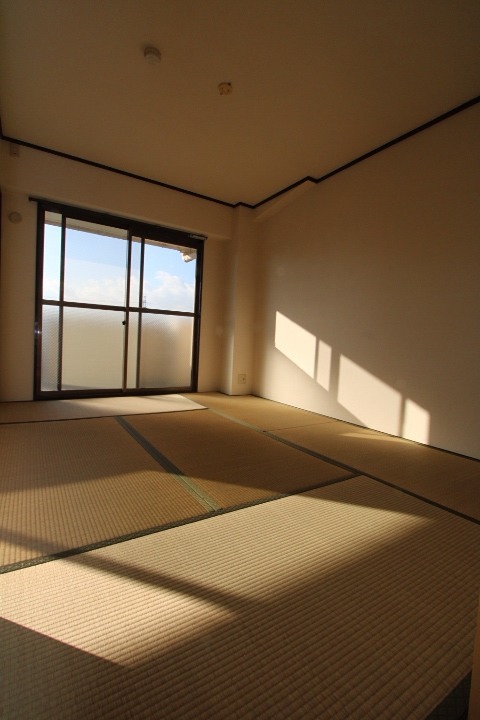 25/27 エントランス