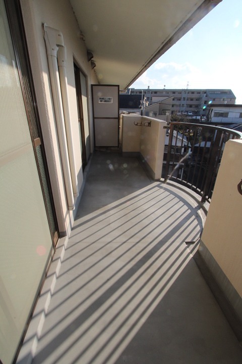 21/27 バルコニー