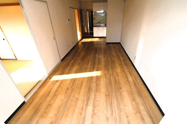 25/30 エントランス