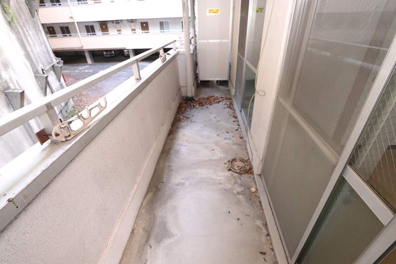 13/19 バルコニー