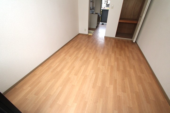 16/18 エントランス