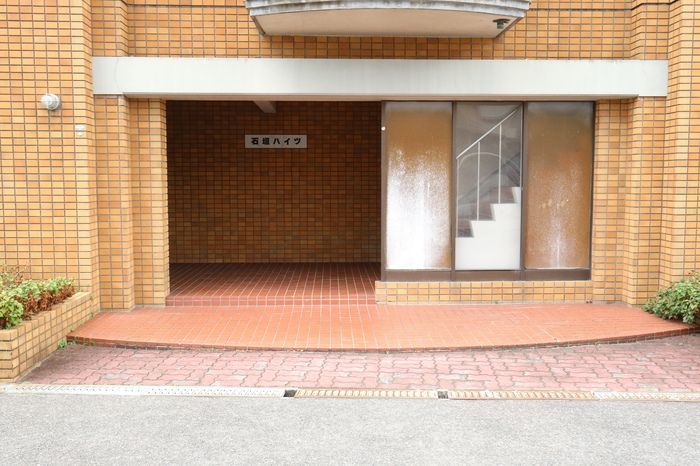 22/29 エントランス