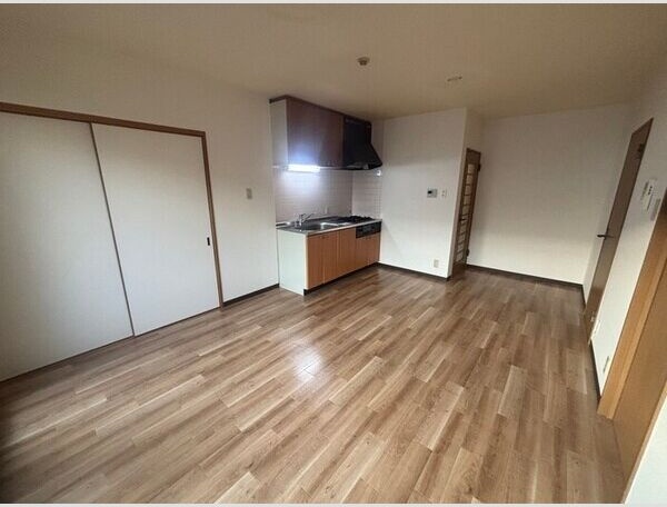 16/19 エントランス