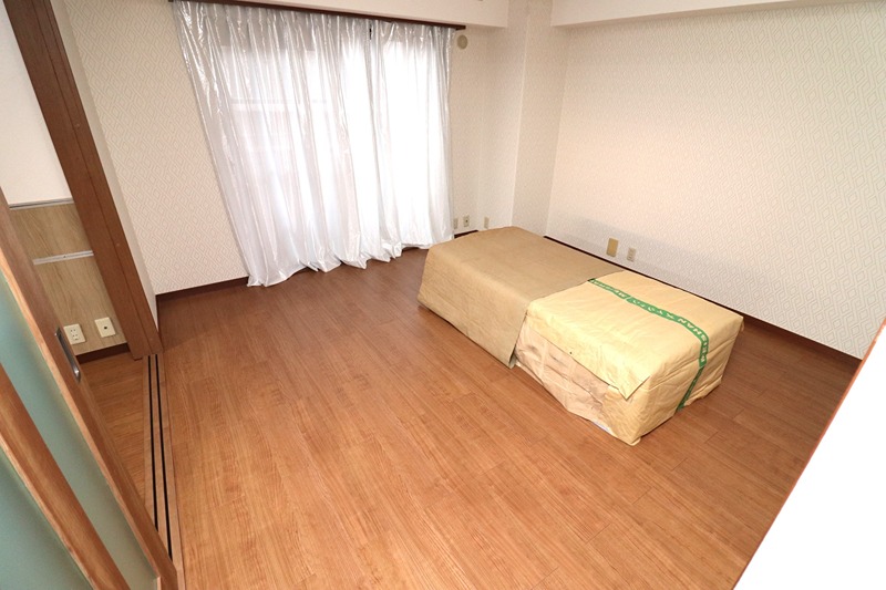 23/25 エントランス