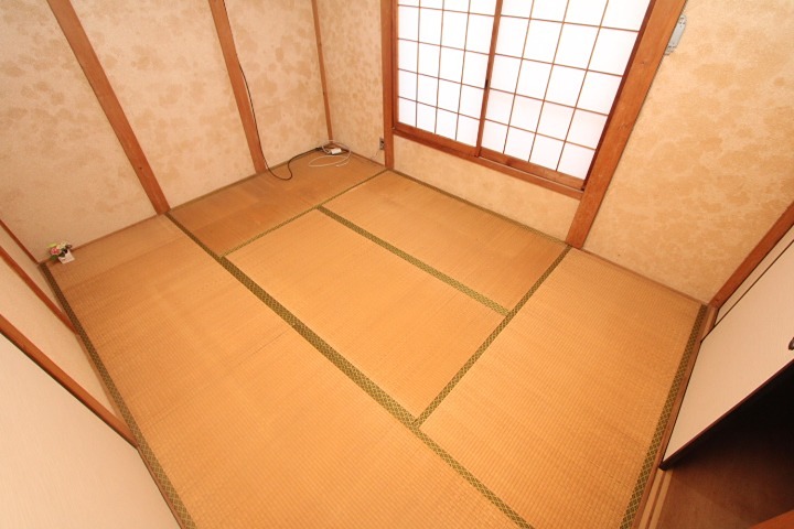 27/29 エントランス