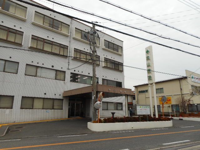 18/22 エントランス