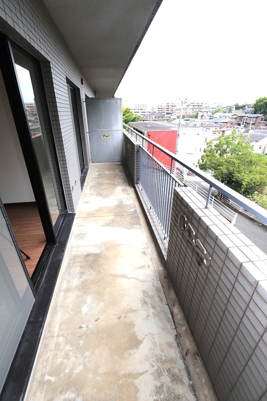 17/23 バルコニー