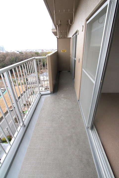21/27 バルコニー