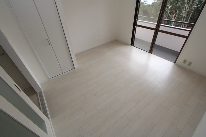 16/18 エントランス