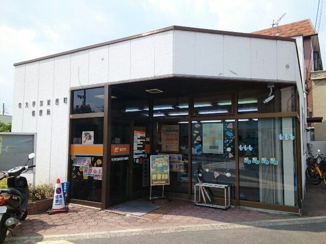 16/23 エントランス