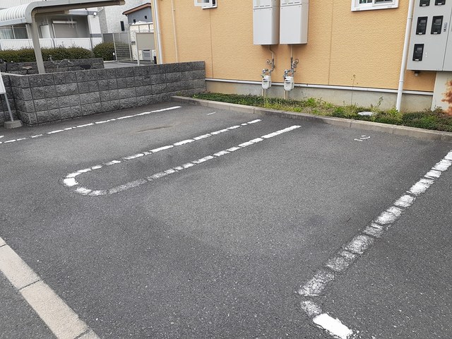 20/20 駐車場
