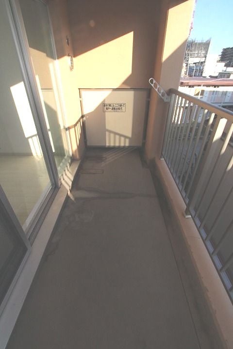 15/22 バルコニー
