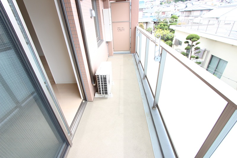 21/27 バルコニー