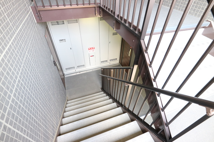 18/24 エントランス