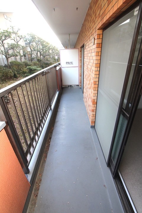 18/23 バルコニー