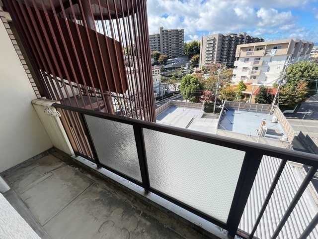 13/22 バルコニー